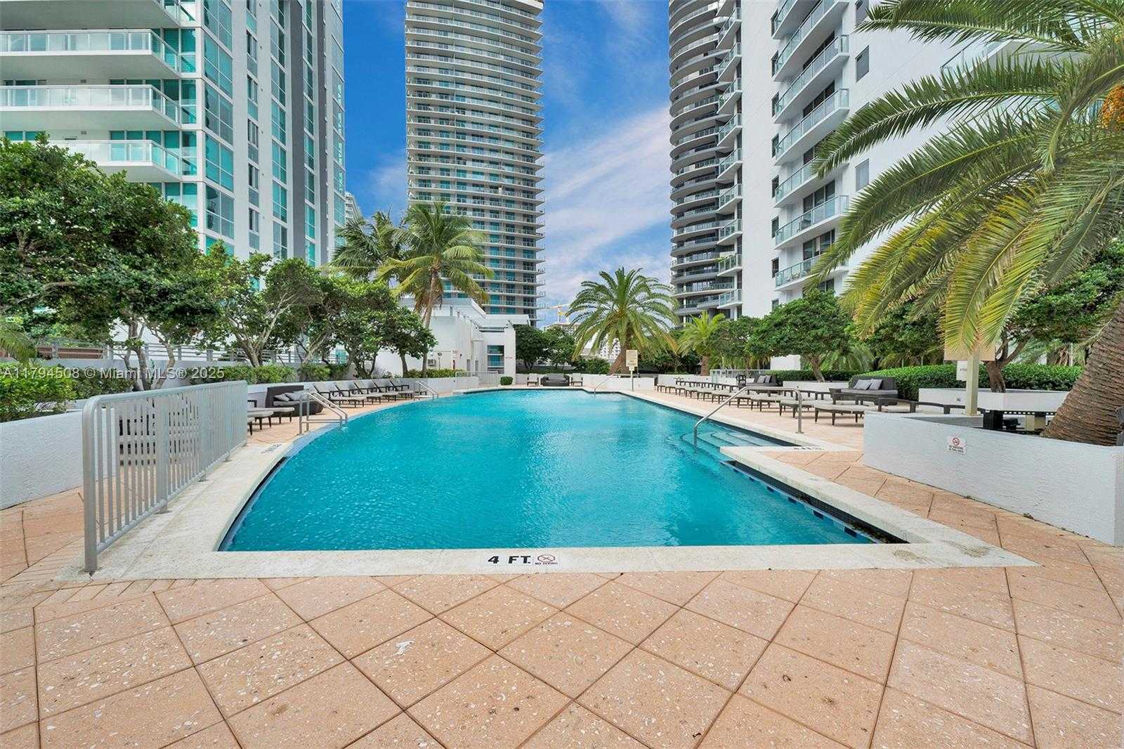 Small Image of 1050 Brickell Ave, Miami, FL 33131, USA Number 46