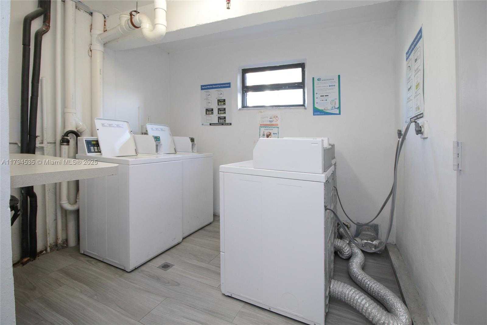 Small Image of 16919 NORTH BAY RD #505, Sunny Isles Beach Number 14