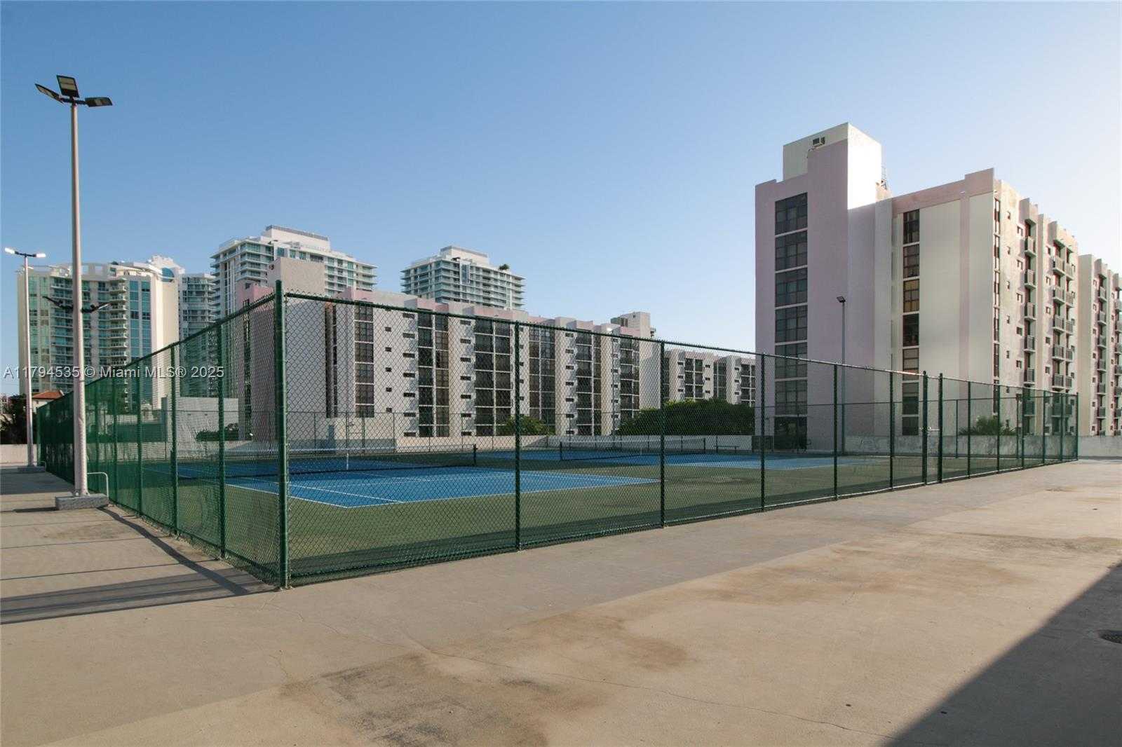 Small Image of 16919 NORTH BAY RD #505, Sunny Isles Beach Number 16