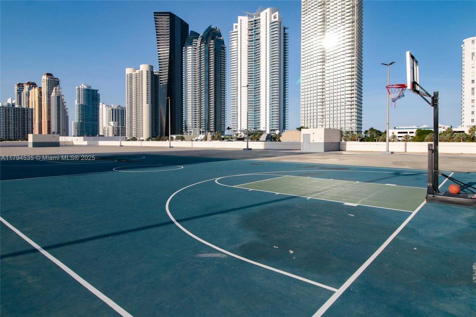 Small Image of 16919 NORTH BAY RD #505, Sunny Isles Beach Number 17