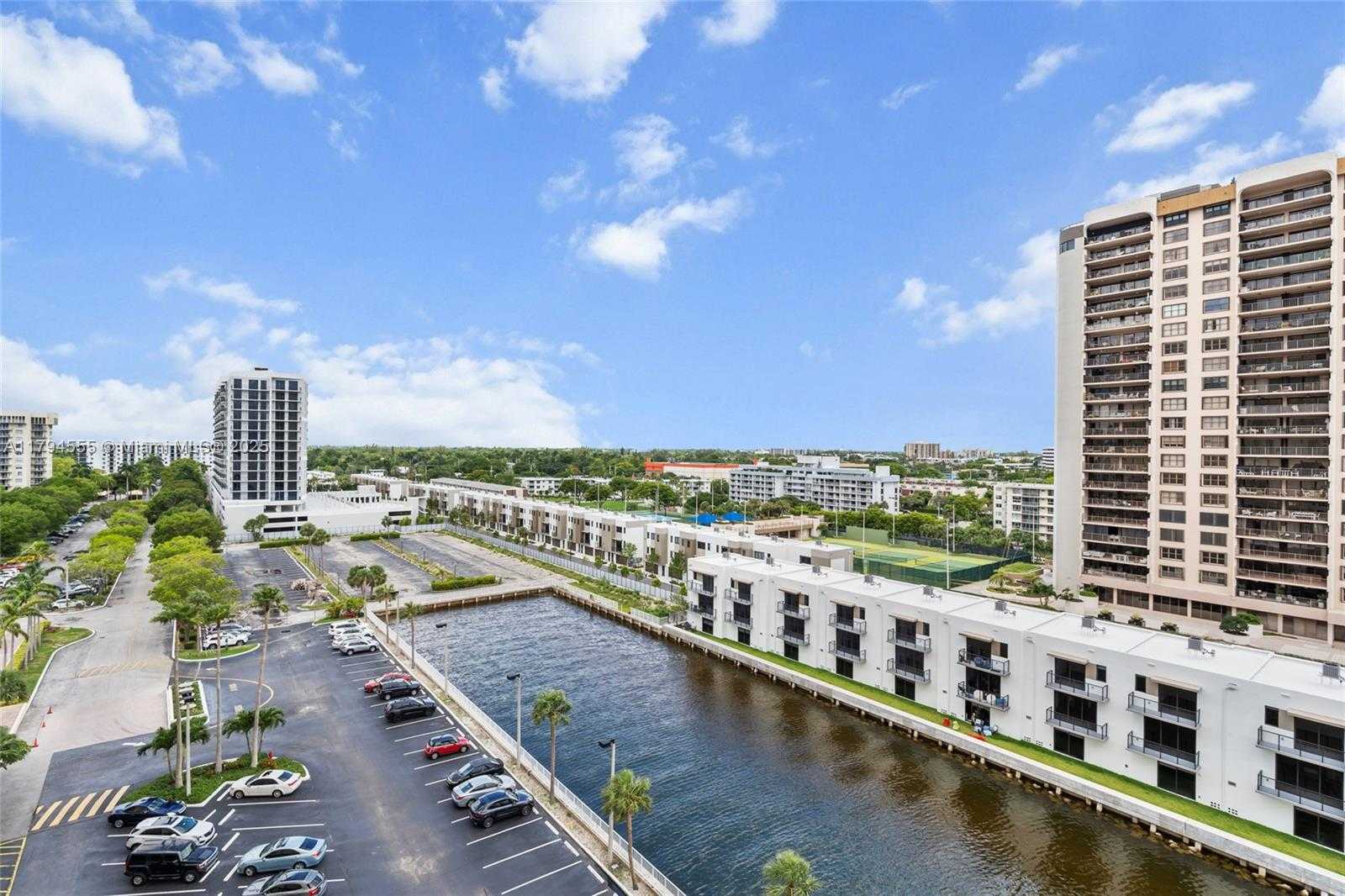 Small Image of 11111 BISCAYNE BLVD #10H, Miami Number 16