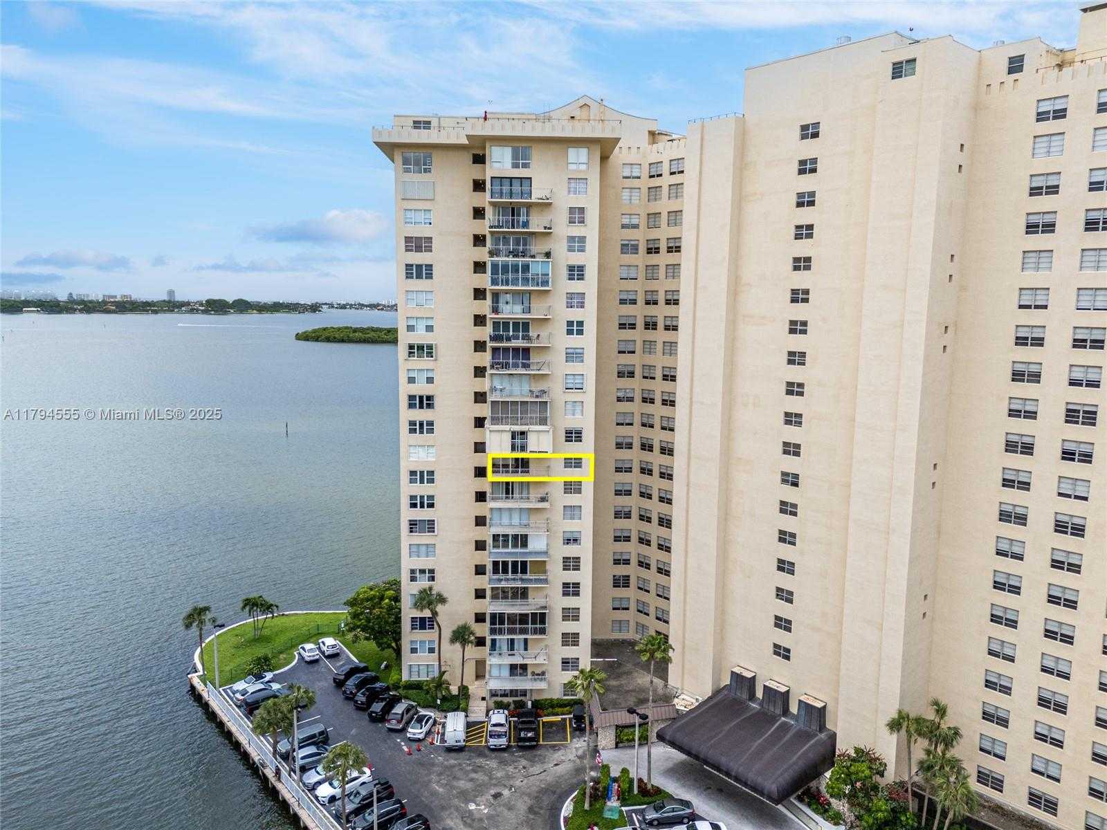 Small Image of 11111 BISCAYNE BLVD #10H, Miami Number 21