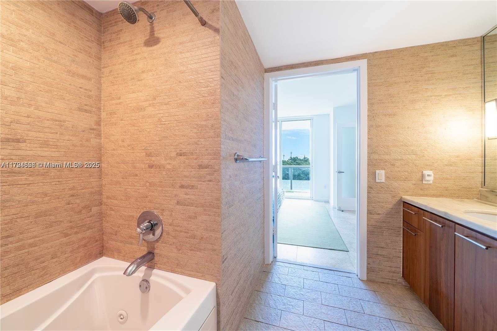 Small Image of 50 BISCAYNE BLVD #602, Miami Number 8