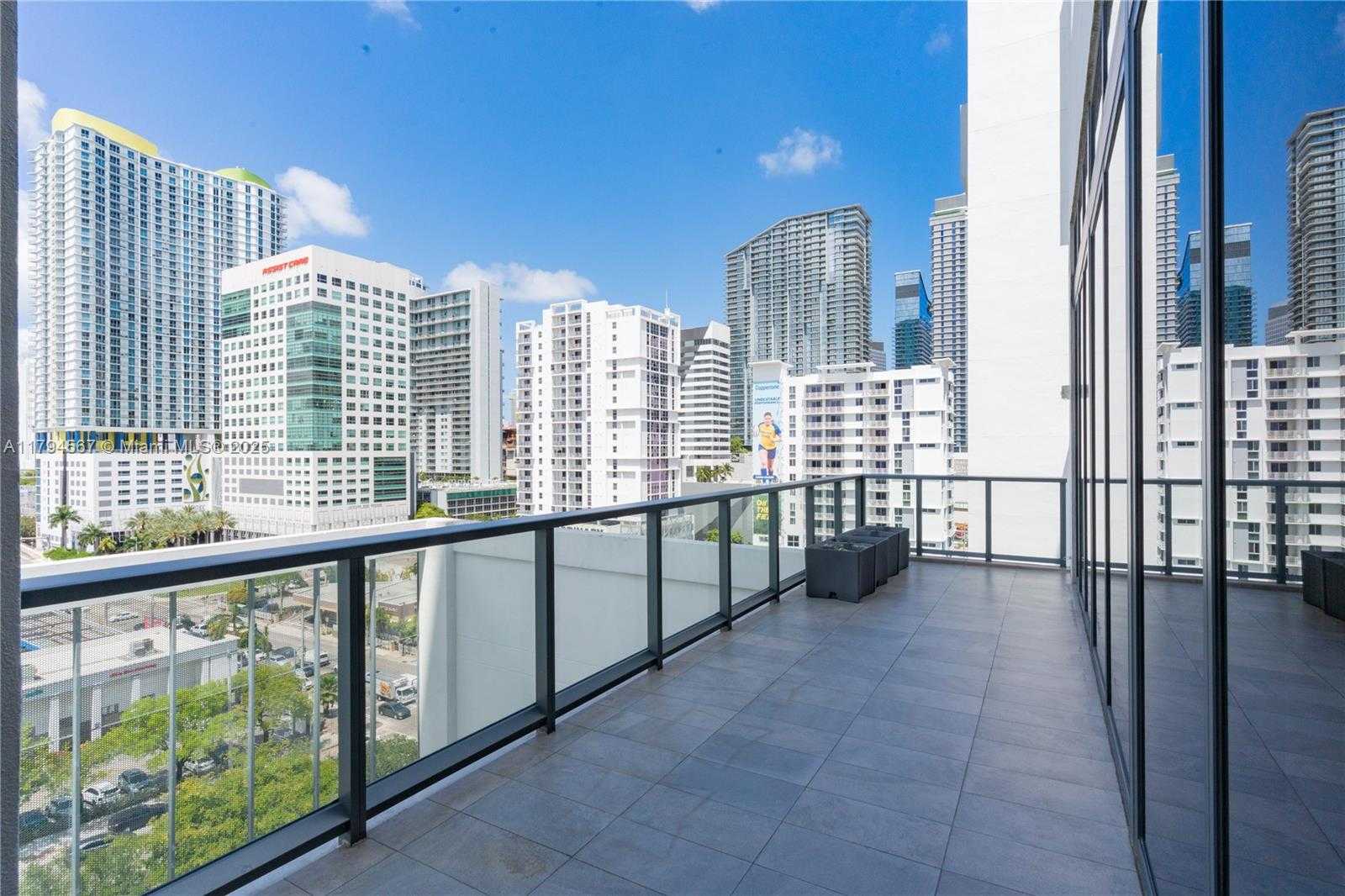 Small Image of 229 SOUTH WEST 9TH ST #2, Miami Number 37