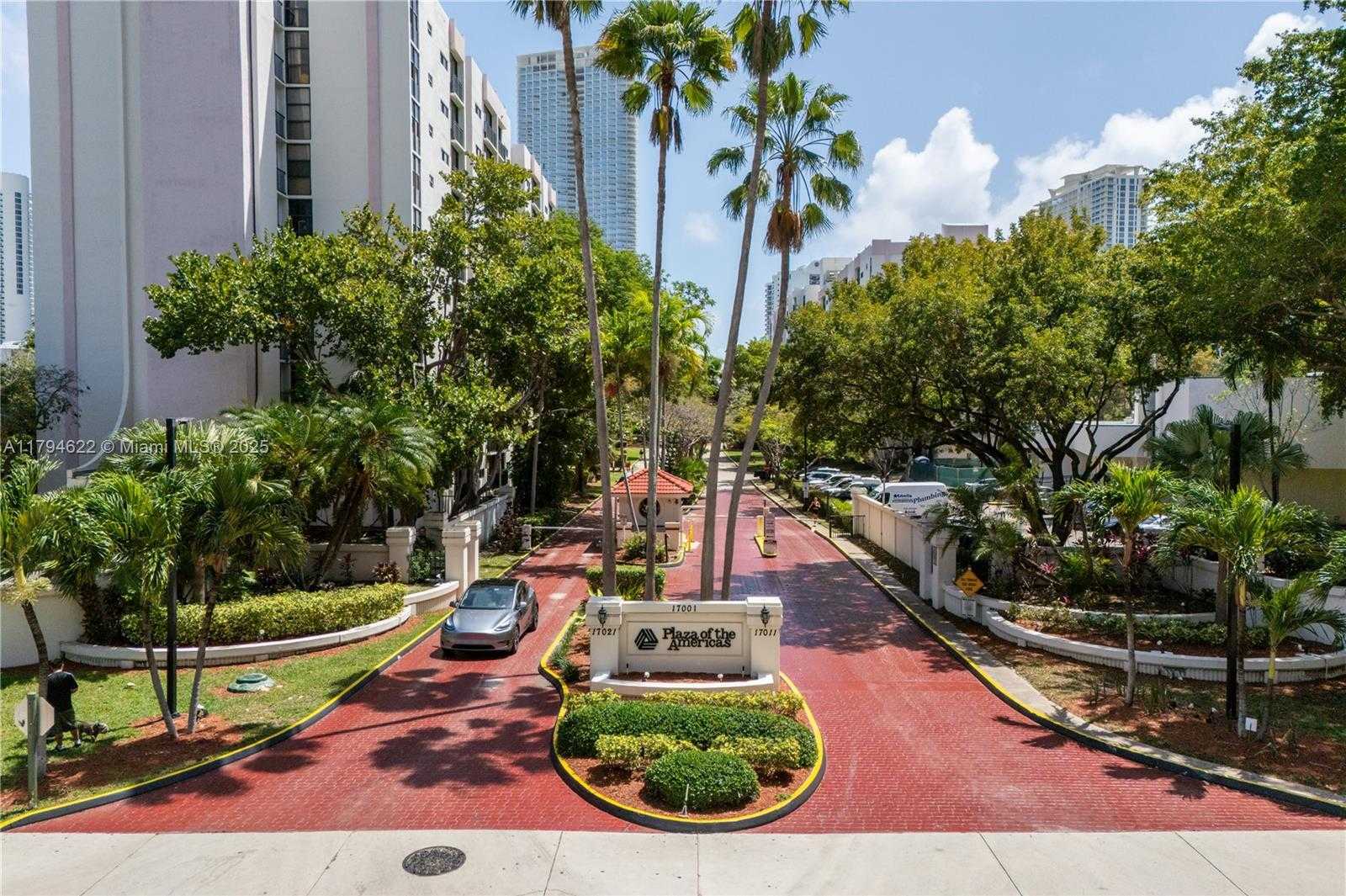 Small Image of 17011 NORTH BAY RD #307, Sunny Isles Beach Number 3