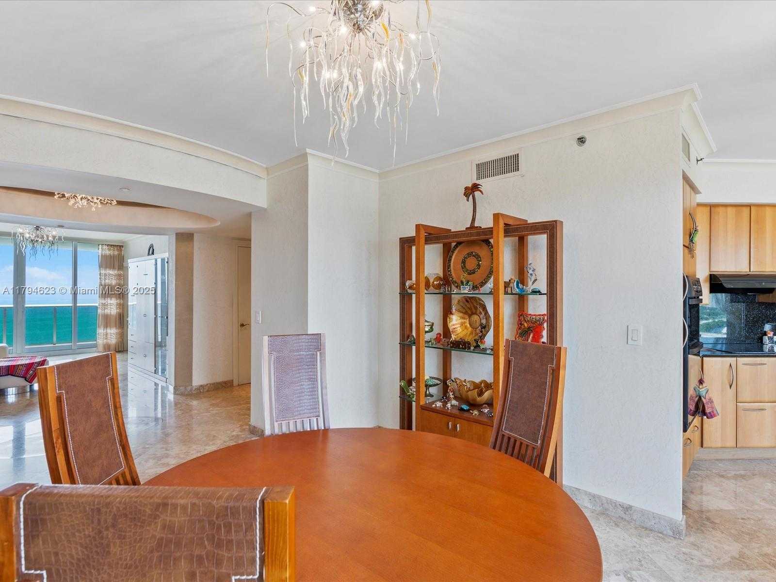 Small Image of 19111 Collins Ave, Sunny Isles Beach, FL 33160, USA Number 17
