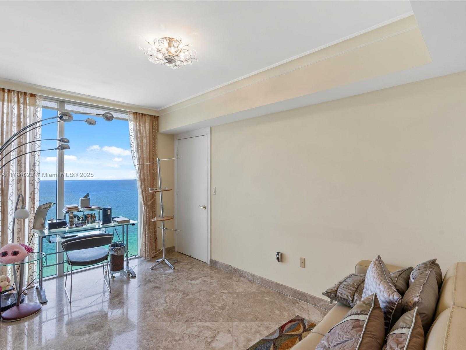 Small Image of 19111 Collins Ave, Sunny Isles Beach, FL 33160, USA Number 22