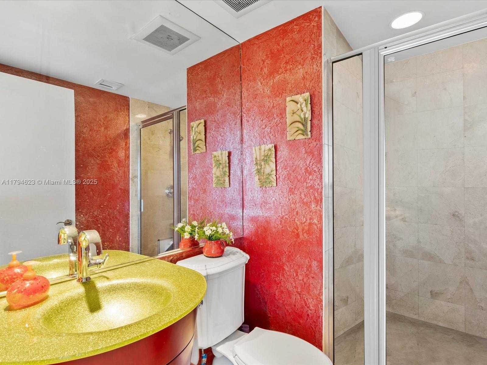 Small Image of 19111 Collins Ave, Sunny Isles Beach, FL 33160, USA Number 25
