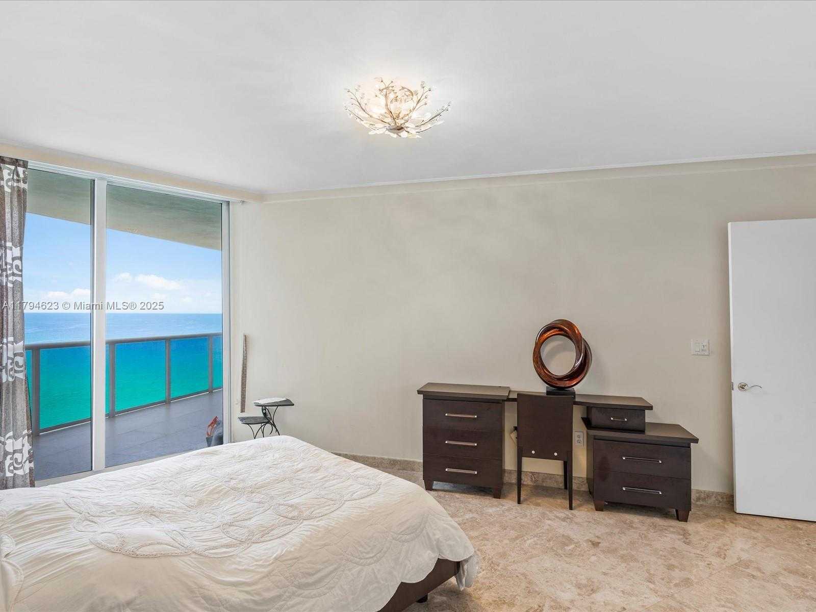 Small Image of 19111 Collins Ave, Sunny Isles Beach, FL 33160, USA Number 29