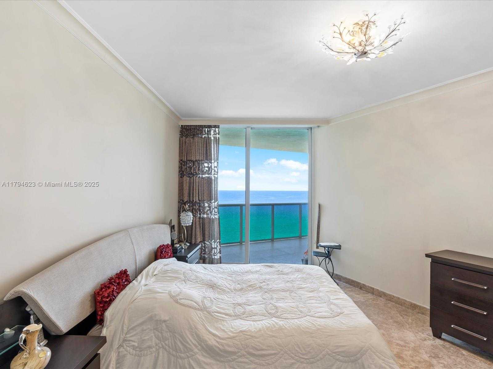 Small Image of 19111 Collins Ave, Sunny Isles Beach, FL 33160, USA Number 30