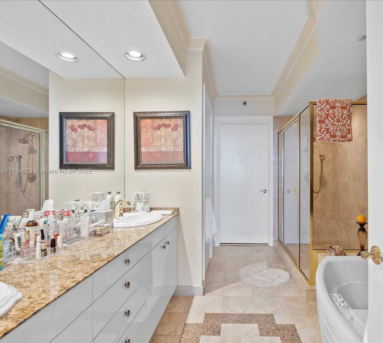 Small Image of 19111 Collins Ave, Sunny Isles Beach, FL 33160, USA Number 33