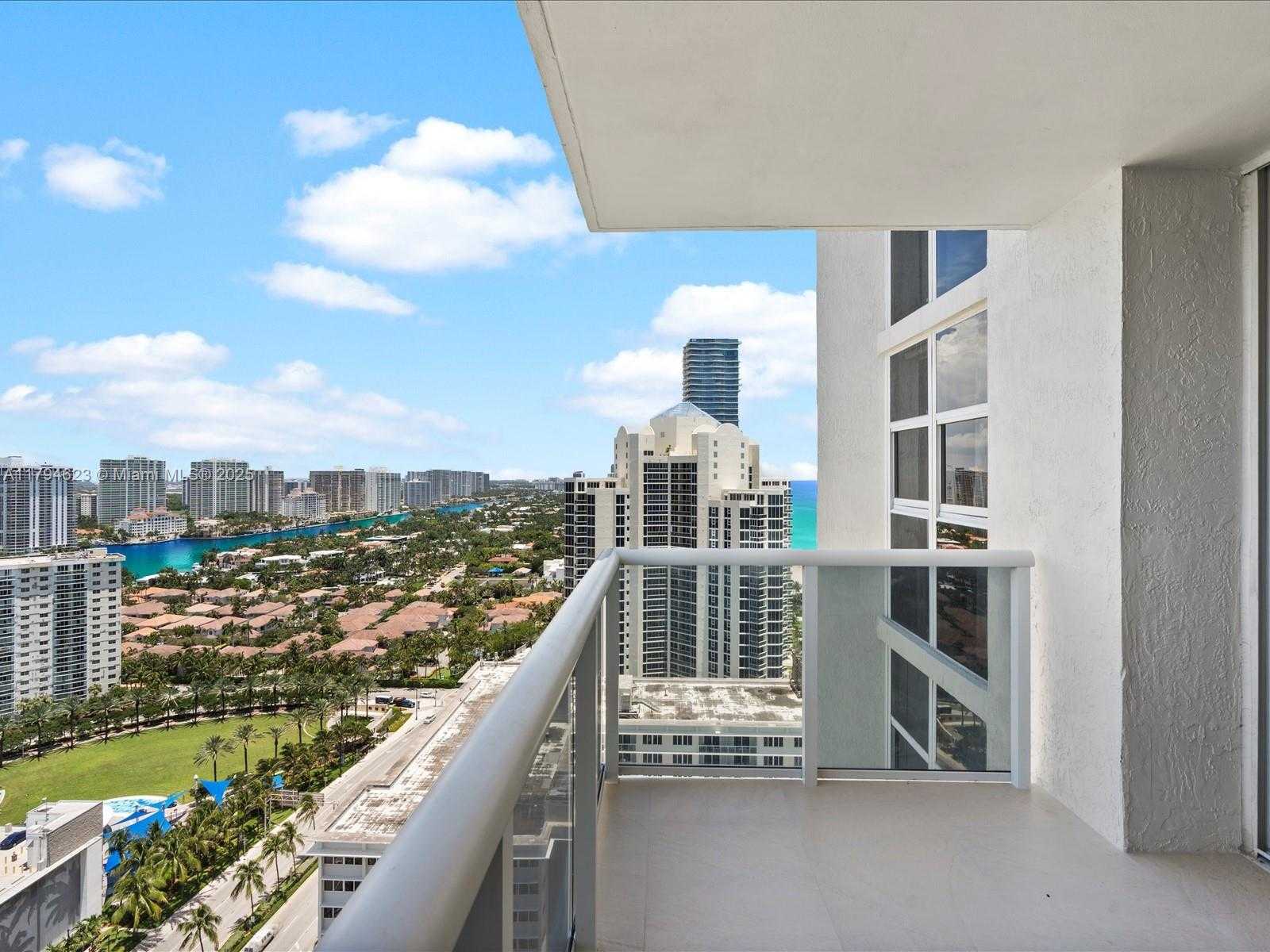 Small Image of 19111 Collins Ave, Sunny Isles Beach, FL 33160, USA Number 42