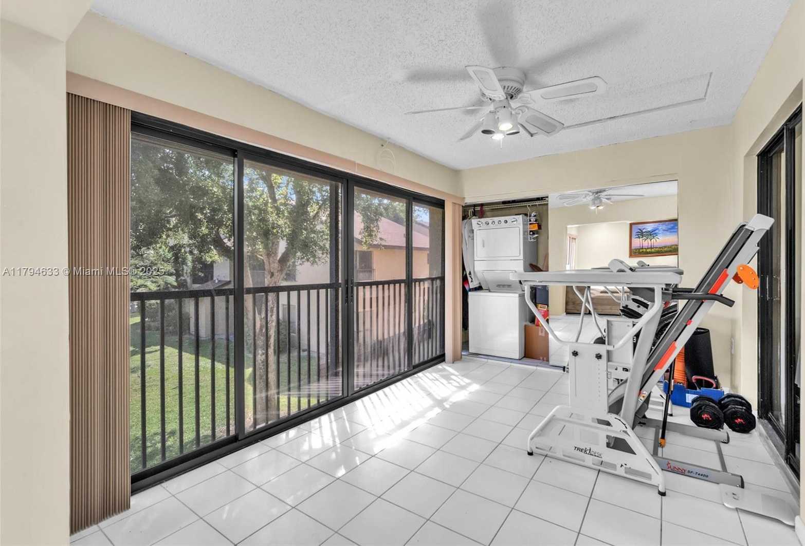 Small Image of 3699 COCOPLUM CIR #3538, Coconut Creek Number 17