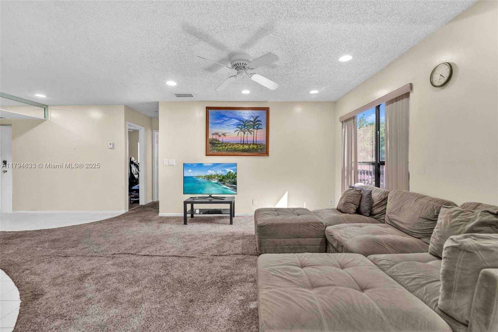 Small Image of 3699 COCOPLUM CIR #3538, Coconut Creek Number 23