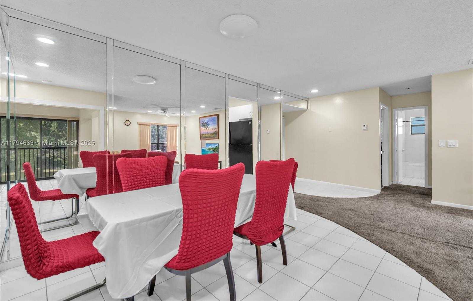 Small Image of 3699 COCOPLUM CIR #3538, Coconut Creek Number 7