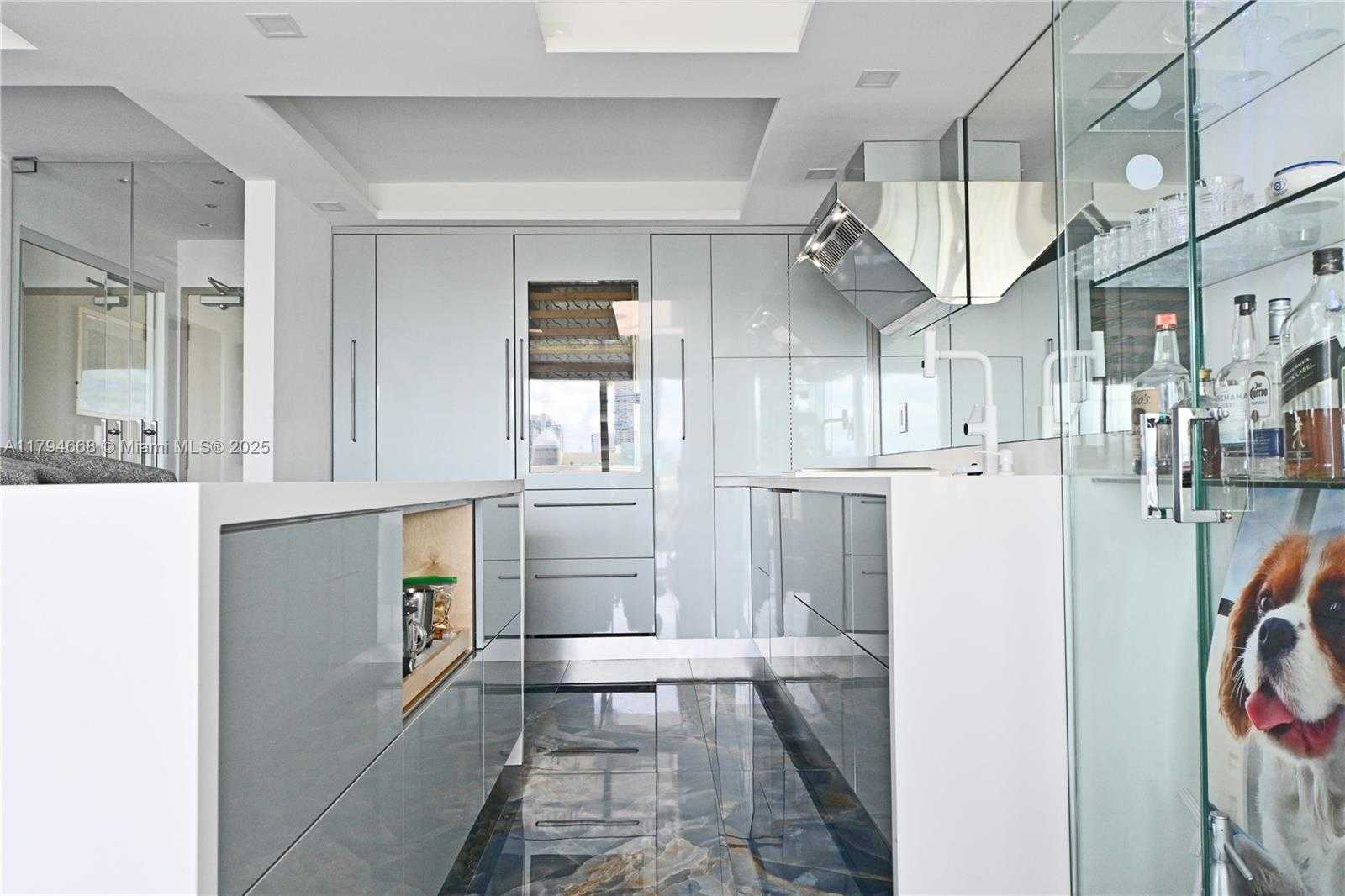 Small Image of 401 OCEAN DRIVE #1003, Miami Beach Number 18