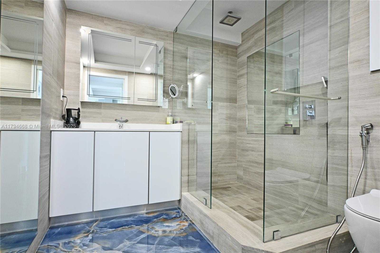 Small Image of 401 OCEAN DRIVE #1003, Miami Beach Number 19