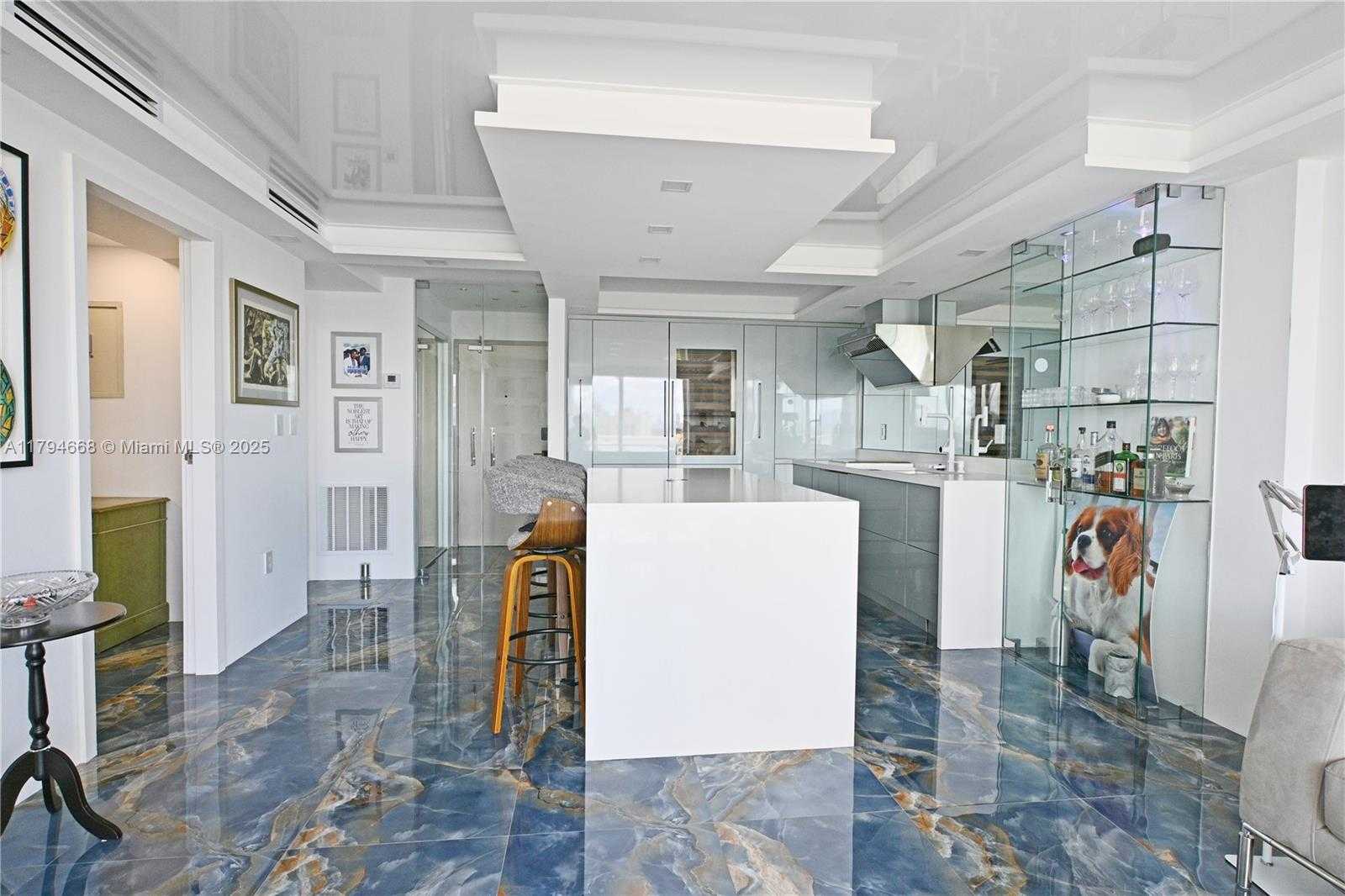 Small Image of 401 OCEAN DRIVE #1003, Miami Beach Number 2