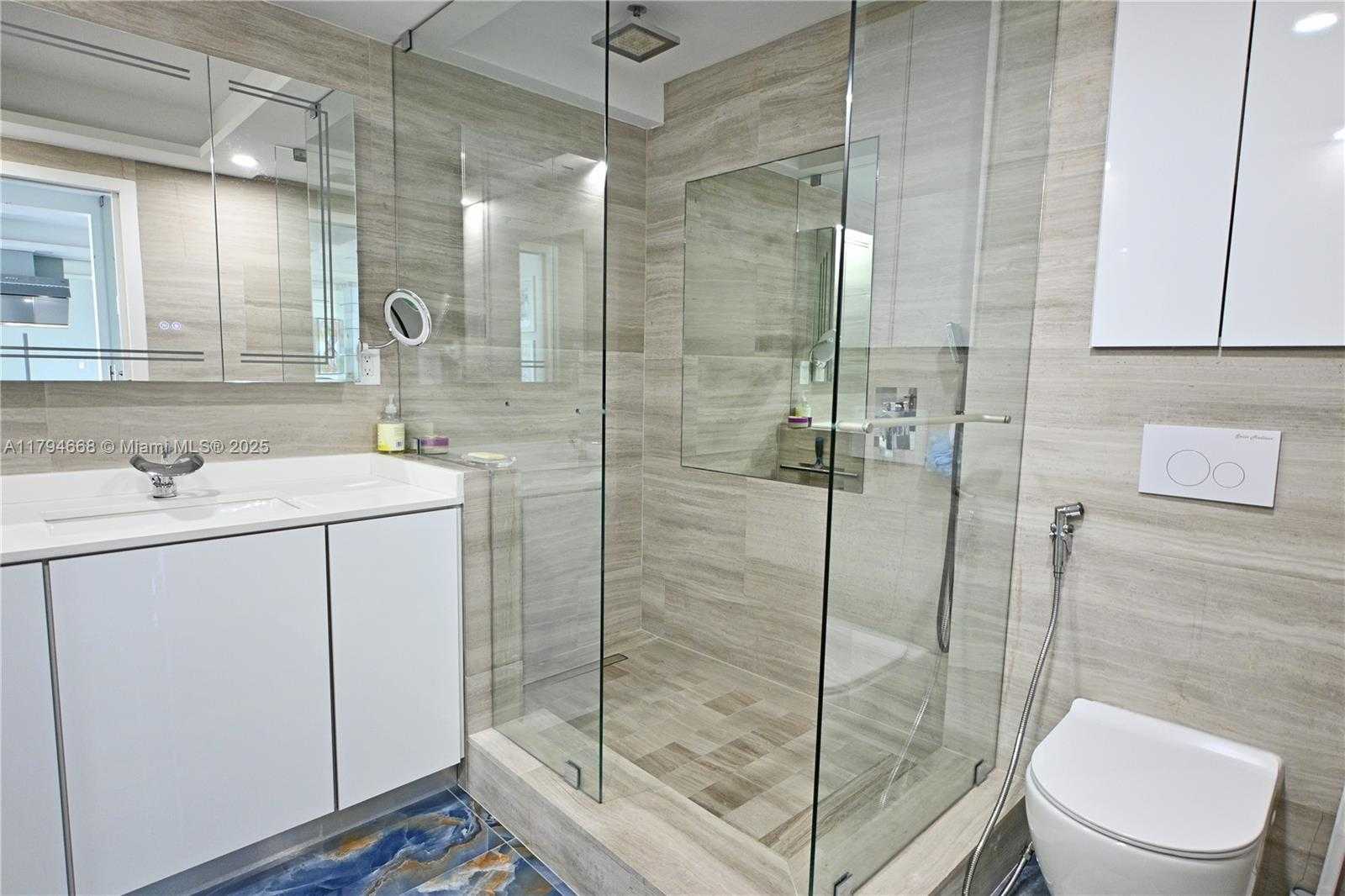 Small Image of 401 OCEAN DRIVE #1003, Miami Beach Number 20