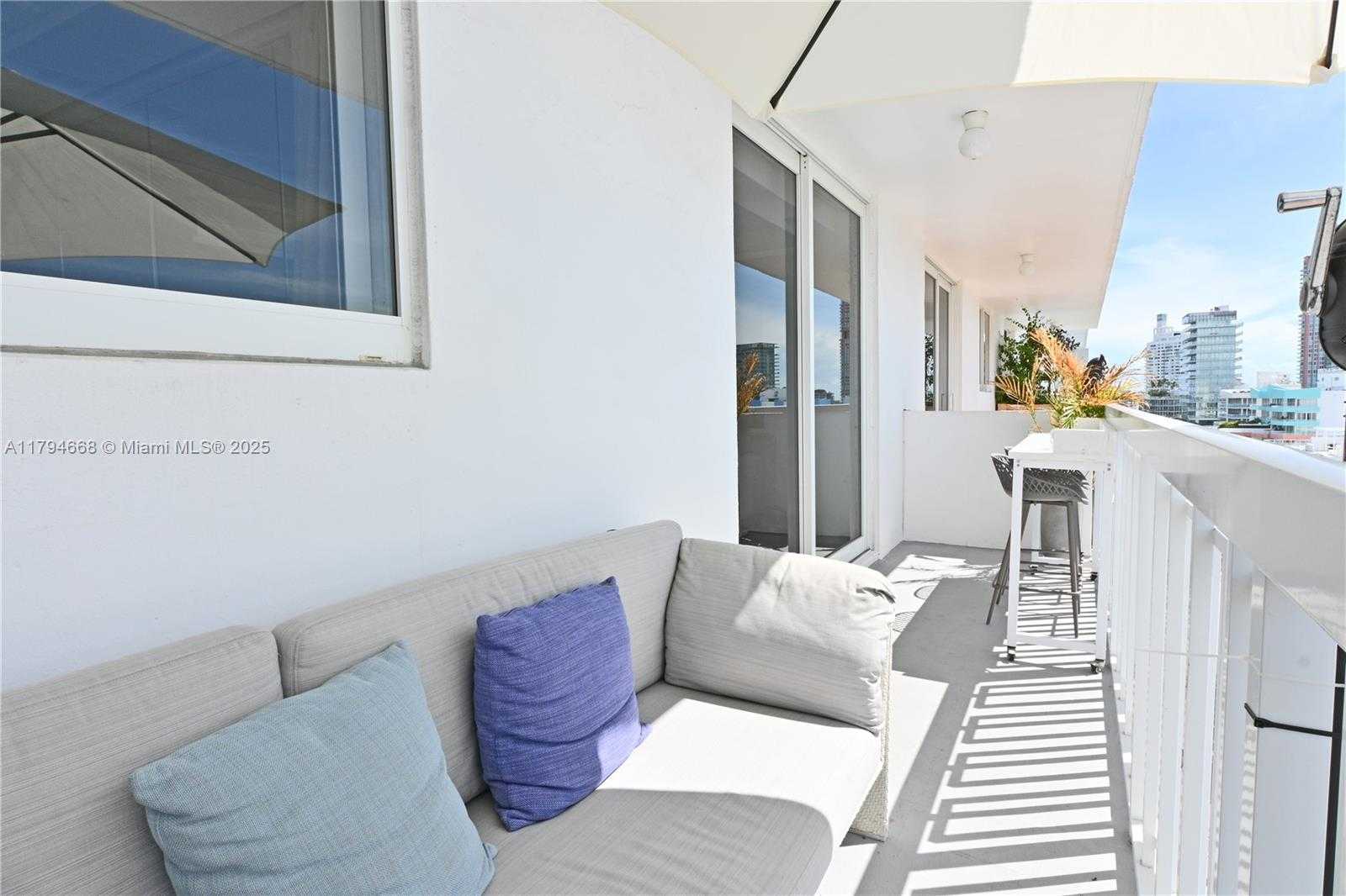 Small Image of 401 OCEAN DRIVE #1003, Miami Beach Number 24