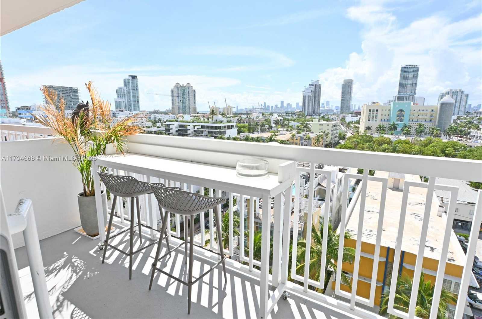Small Image of 401 OCEAN DRIVE #1003, Miami Beach Number 27