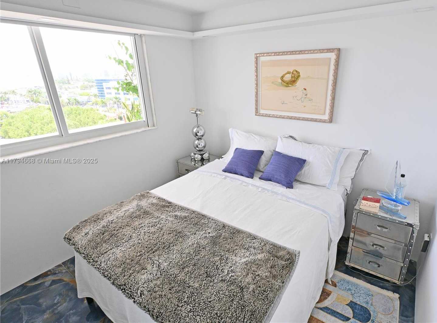Small Image of 401 OCEAN DRIVE #1003, Miami Beach Number 8
