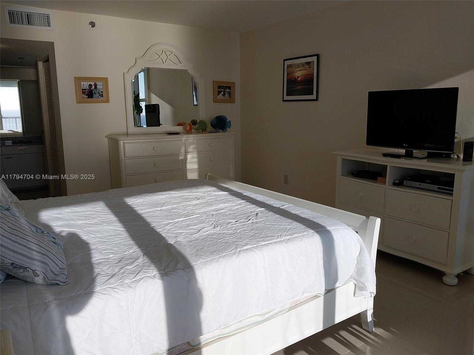 Small Image of 9341 COLLINS AVE #1102, Surfside Number 13