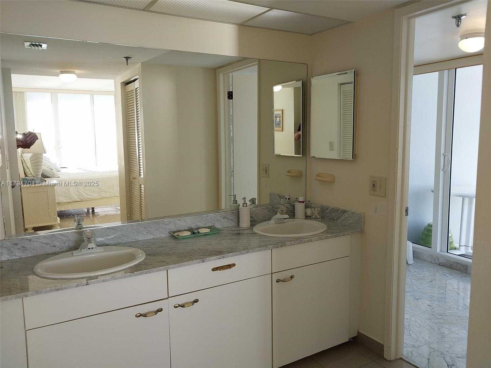 Small Image of 9341 COLLINS AVE #1102, Surfside Number 16
