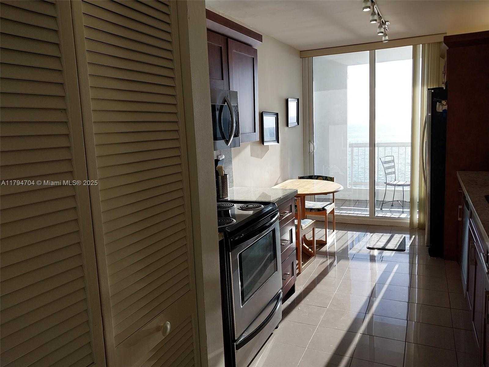 Small Image of 9341 COLLINS AVE #1102, Surfside Number 24