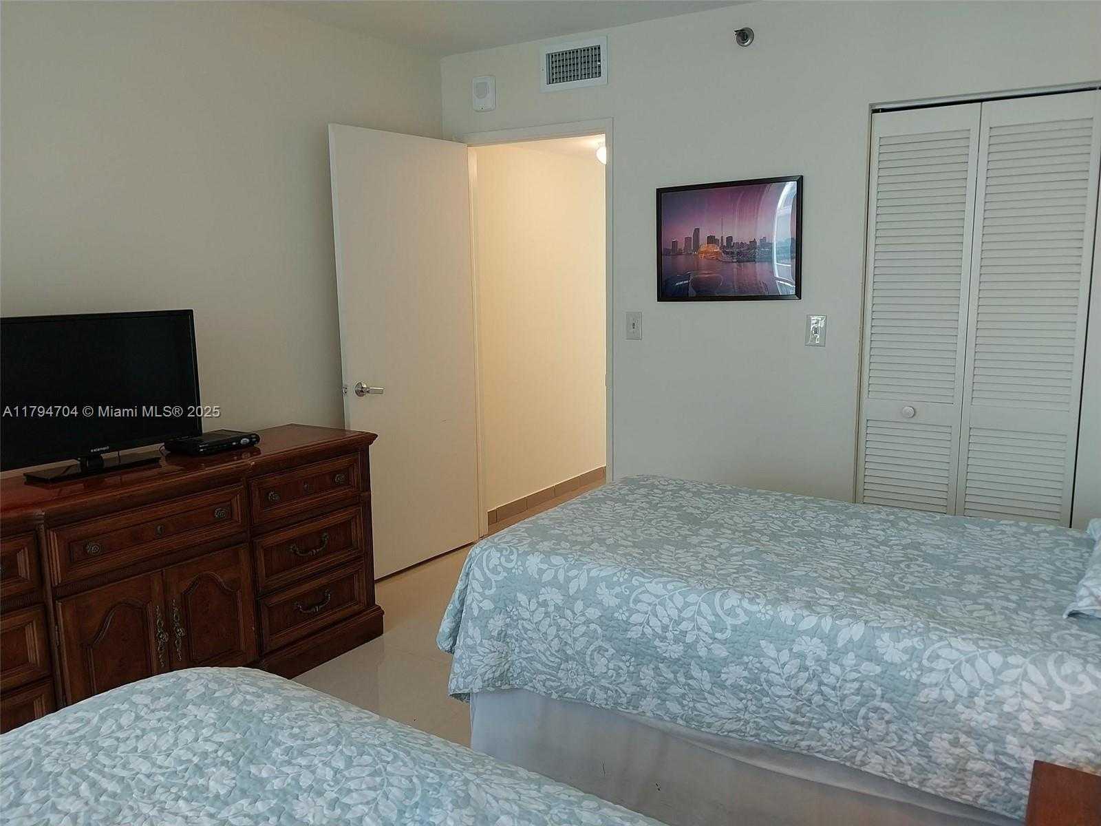 Small Image of 9341 COLLINS AVE #1102, Surfside Number 27
