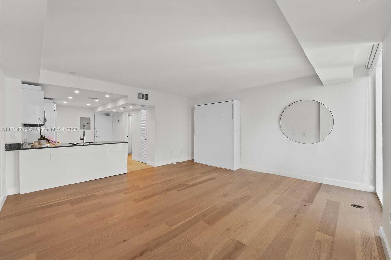 Small Image of 10275 COLLINS AVE #801, Bal Harbour Number 16