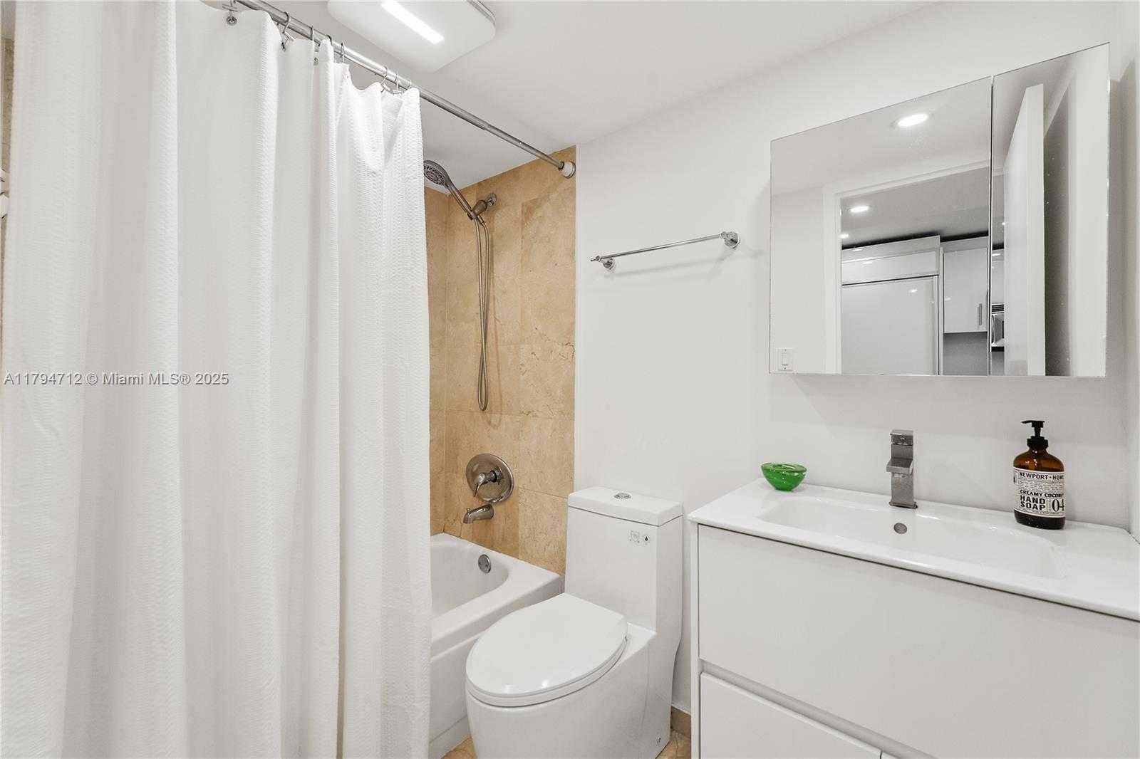 Small Image of 10275 COLLINS AVE #801, Bal Harbour Number 20