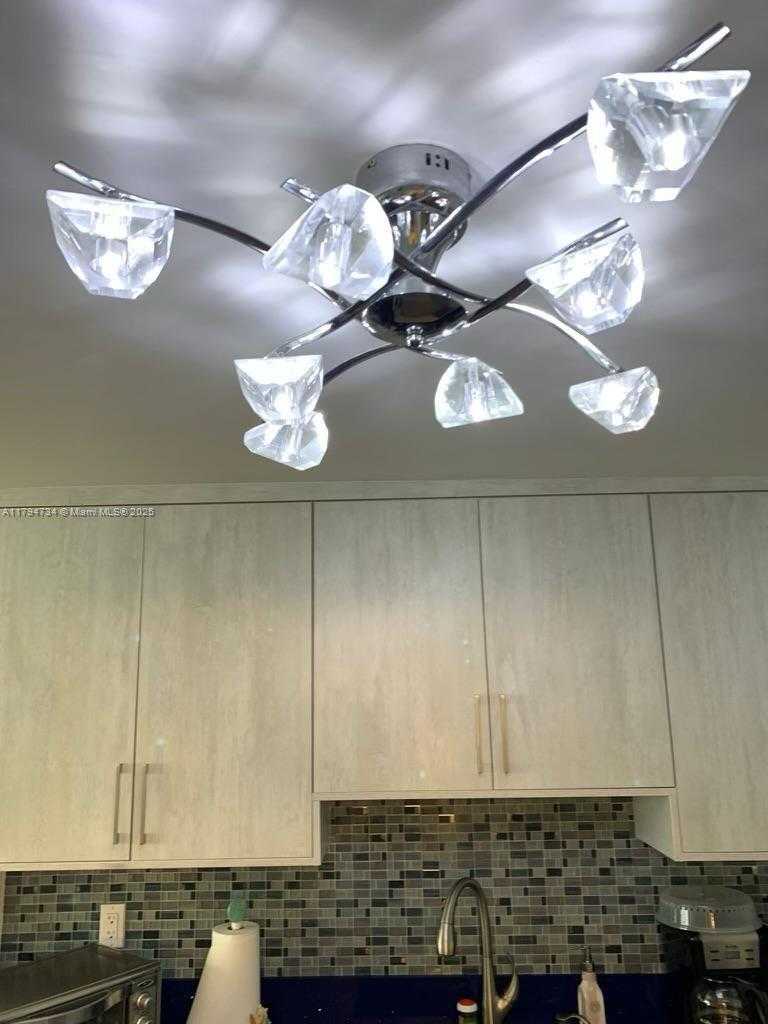 Small Image of 3725 SOUTH OCEAN DR #311, Hollywood Number 12