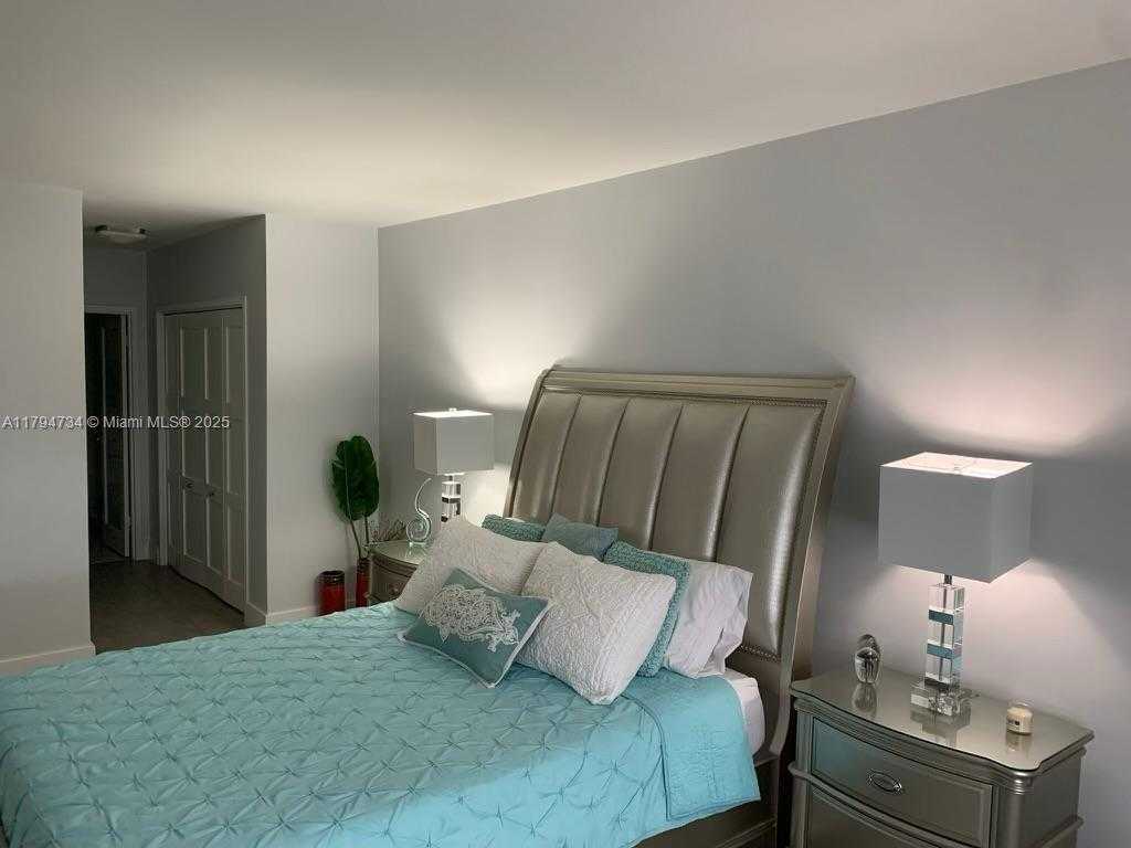 Small Image of 3725 SOUTH OCEAN DR #311, Hollywood Number 13