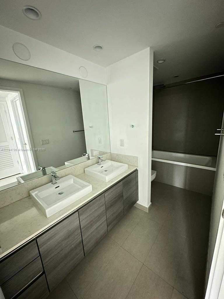 Small Image of 1080 BRICKELL AVE #303, Miami Number 11