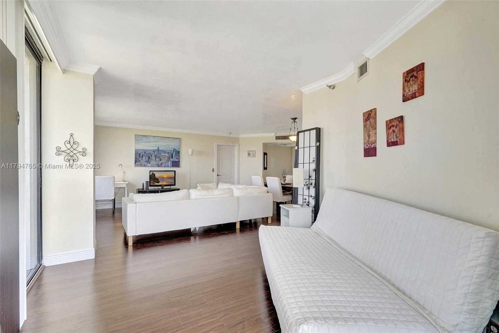 Small Image of 3300 NORTH EAST 191 ST #LPH 07, Aventura Number 12