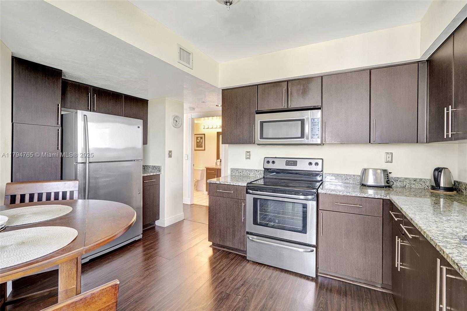 Small Image of 3300 NORTH EAST 191 ST #LPH 07, Aventura Number 23