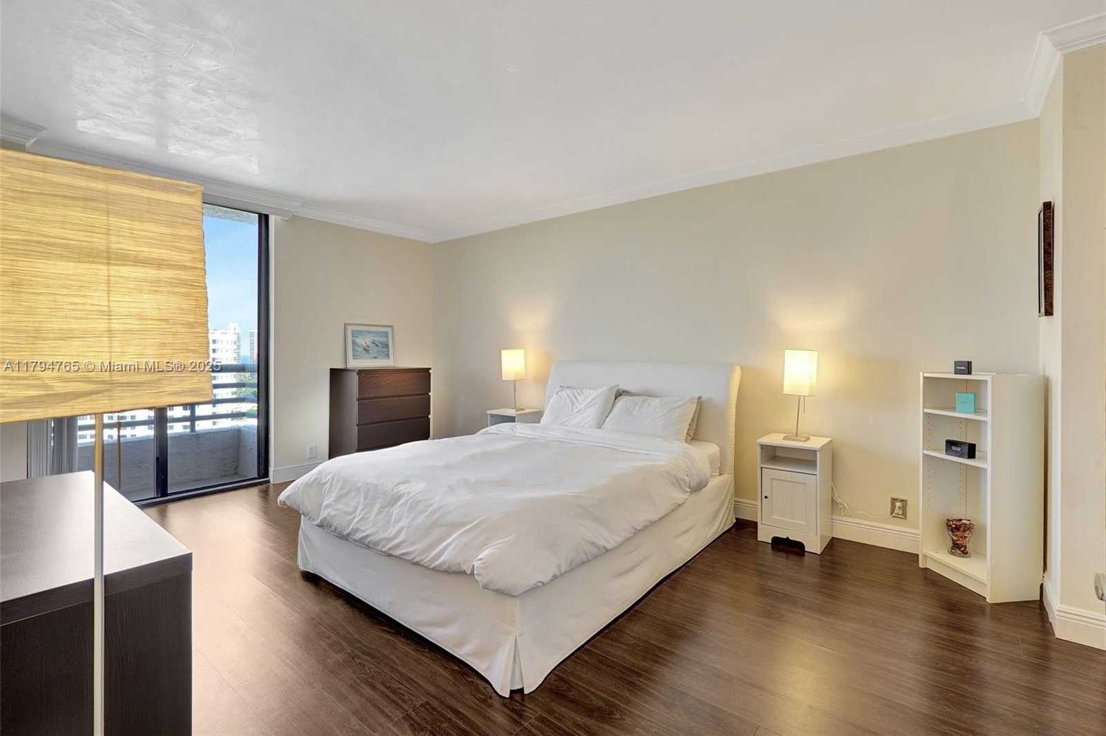 Small Image of 3300 NORTH EAST 191 ST #LPH 07, Aventura Number 35