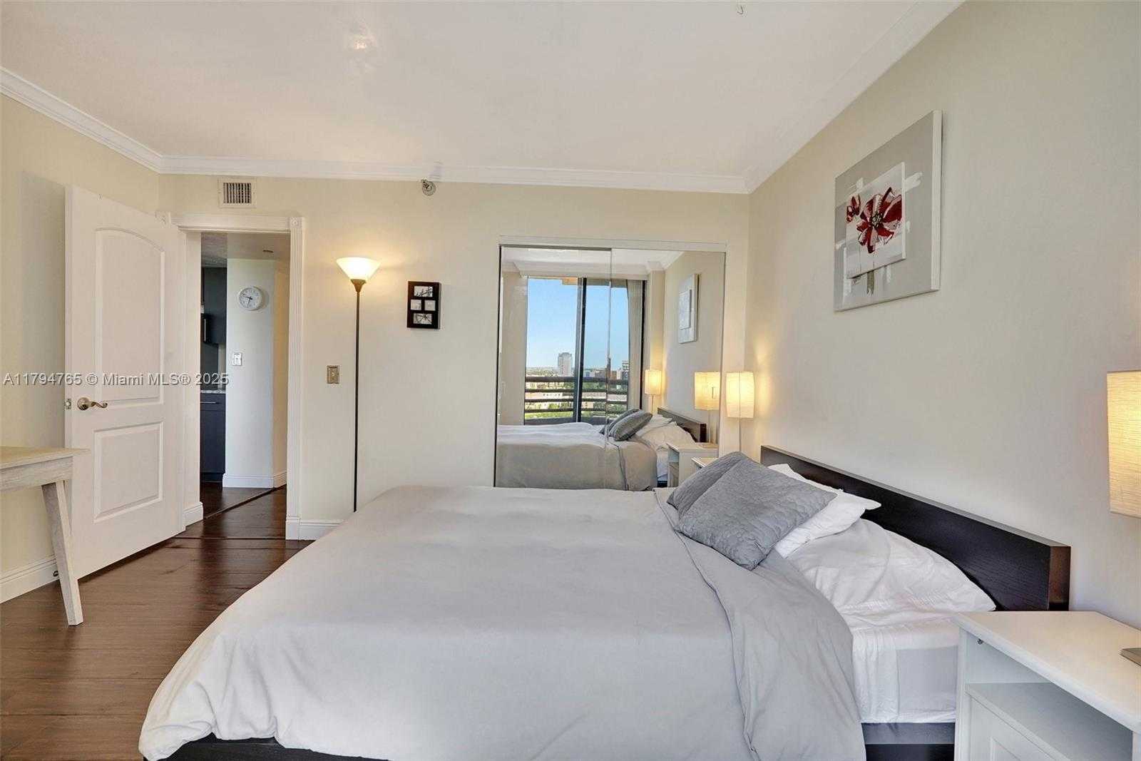 Small Image of 3300 NORTH EAST 191 ST #LPH 07, Aventura Number 49