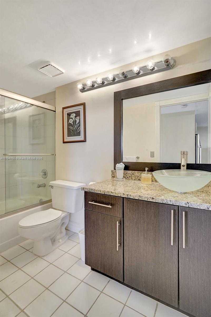 Small Image of 3300 NORTH EAST 191 ST #LPH 07, Aventura Number 51