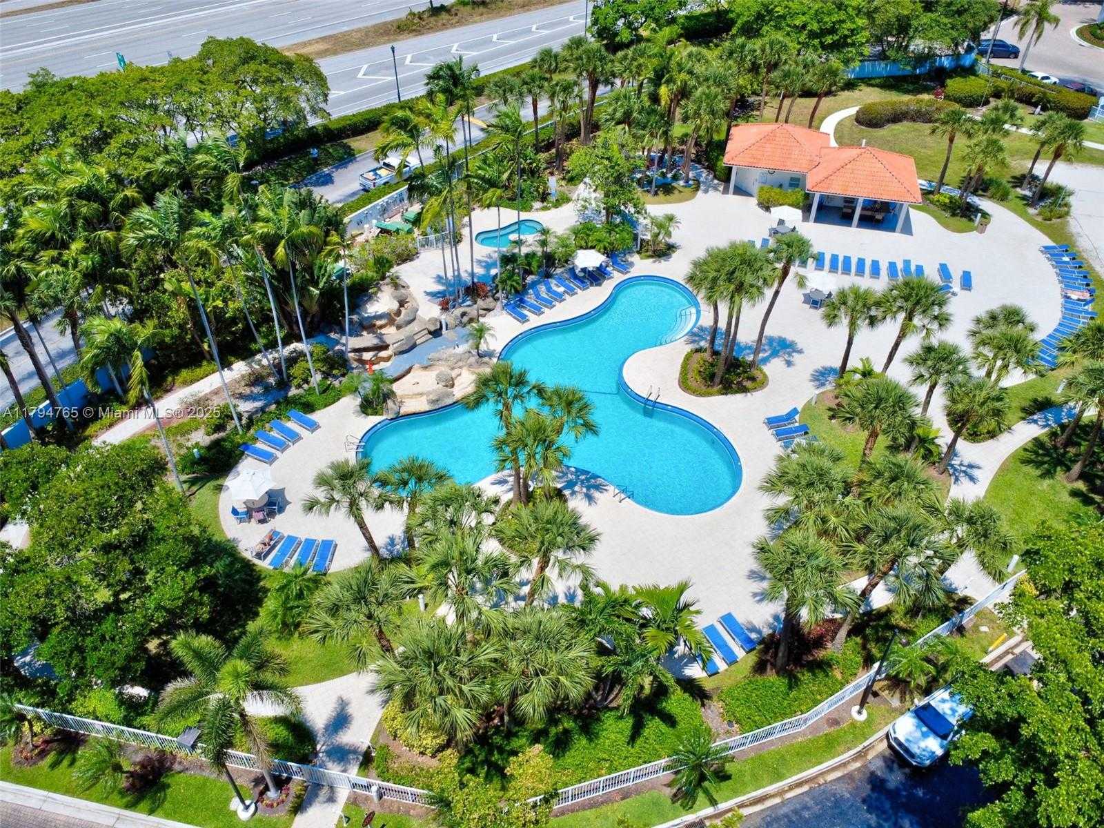 Small Image of 3300 NORTH EAST 191 ST #LPH 07, Aventura Number 61