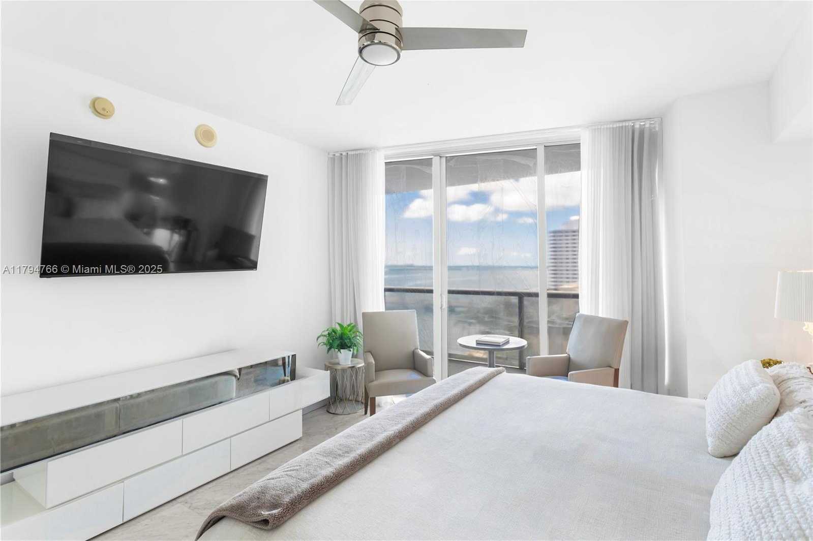 Small Image of 495 BRICKELL AVE #1001, Miami Number 10