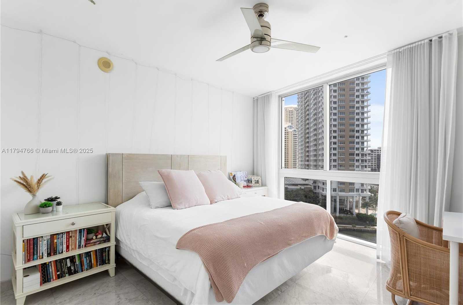 Small Image of 495 BRICKELL AVE #1001, Miami Number 13