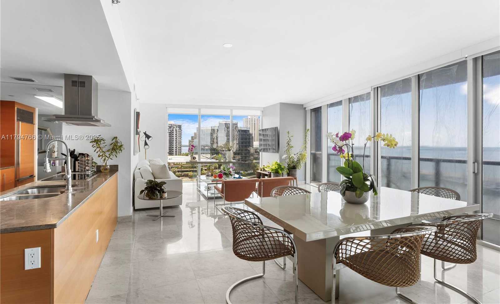 Small Image of 495 BRICKELL AVE #1001, Miami Number 19