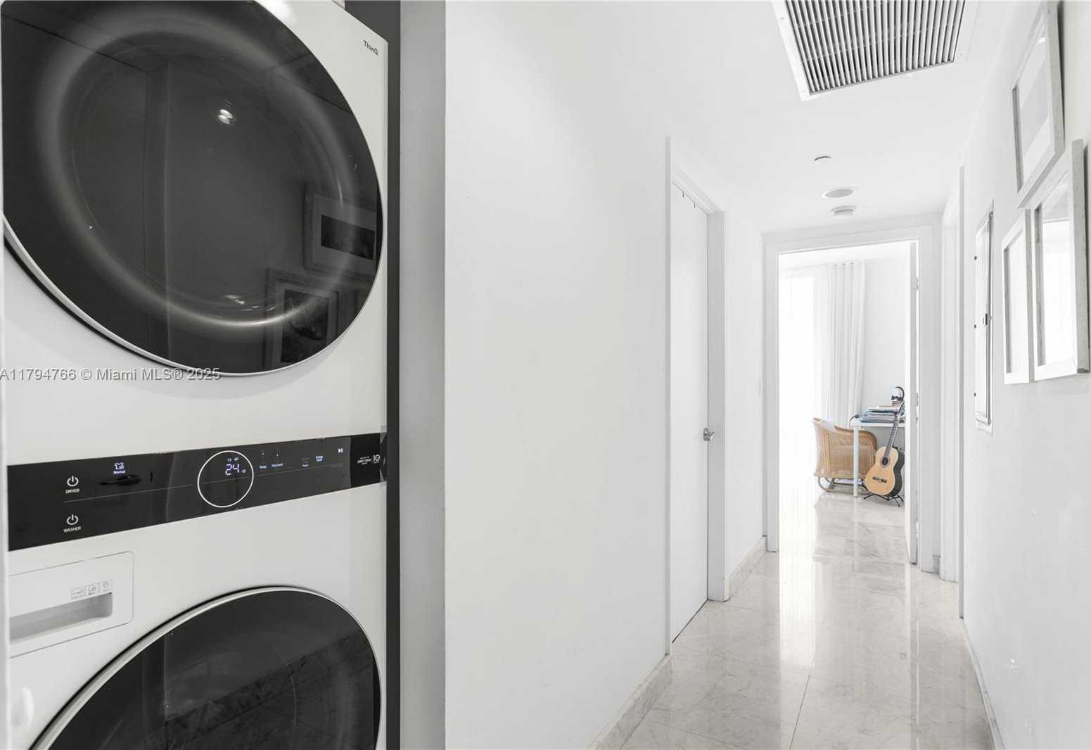 Small Image of 495 BRICKELL AVE #1001, Miami Number 20