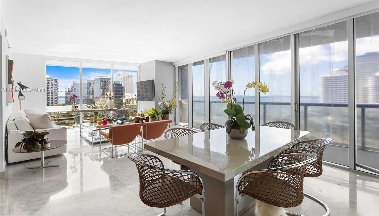 Small Image of 495 BRICKELL AVE #1001, Miami Number 3