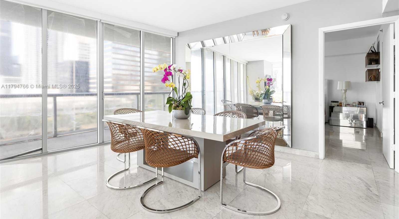 Small Image of 495 BRICKELL AVE #1001, Miami Number 7