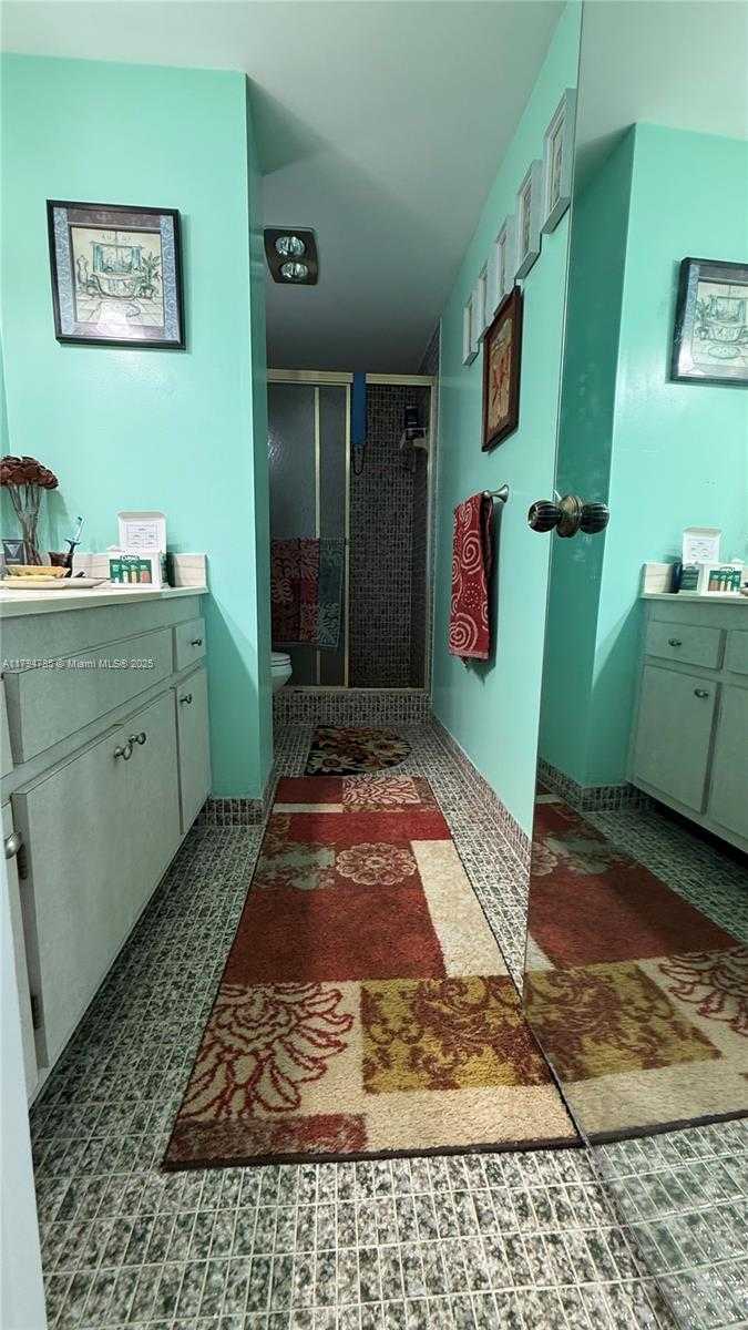 Small Image of 4330 HILLCREST DR #214, Hollywood Number 14