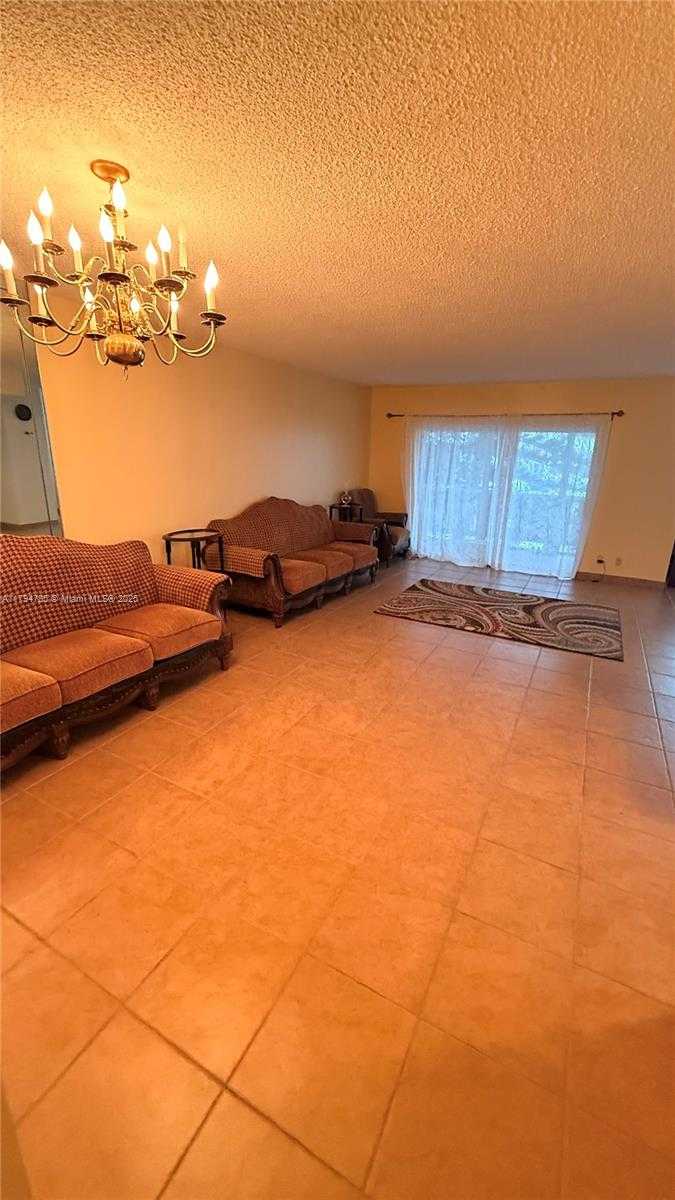 Small Image of 4330 HILLCREST DR #214, Hollywood Number 4