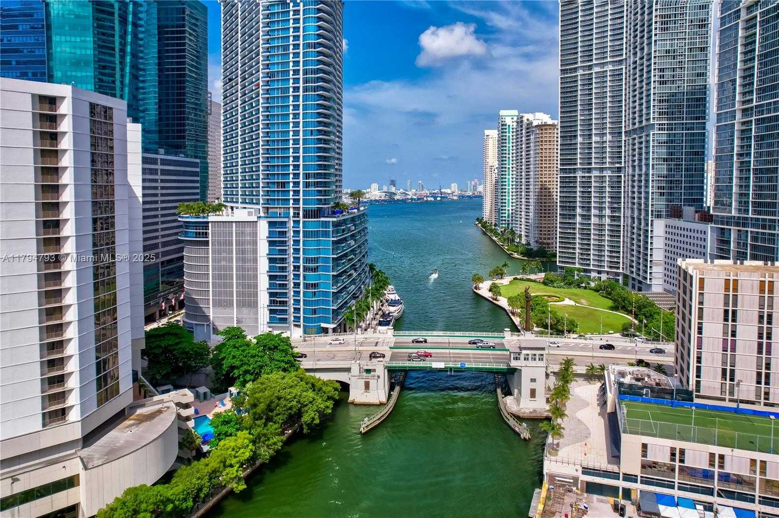 Small Image of 41 SOUTH EAST 5TH ST #1210, Miami Number 19